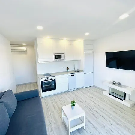 Welcs 330 Pda Con Piscina Y Vistas Apartamento
